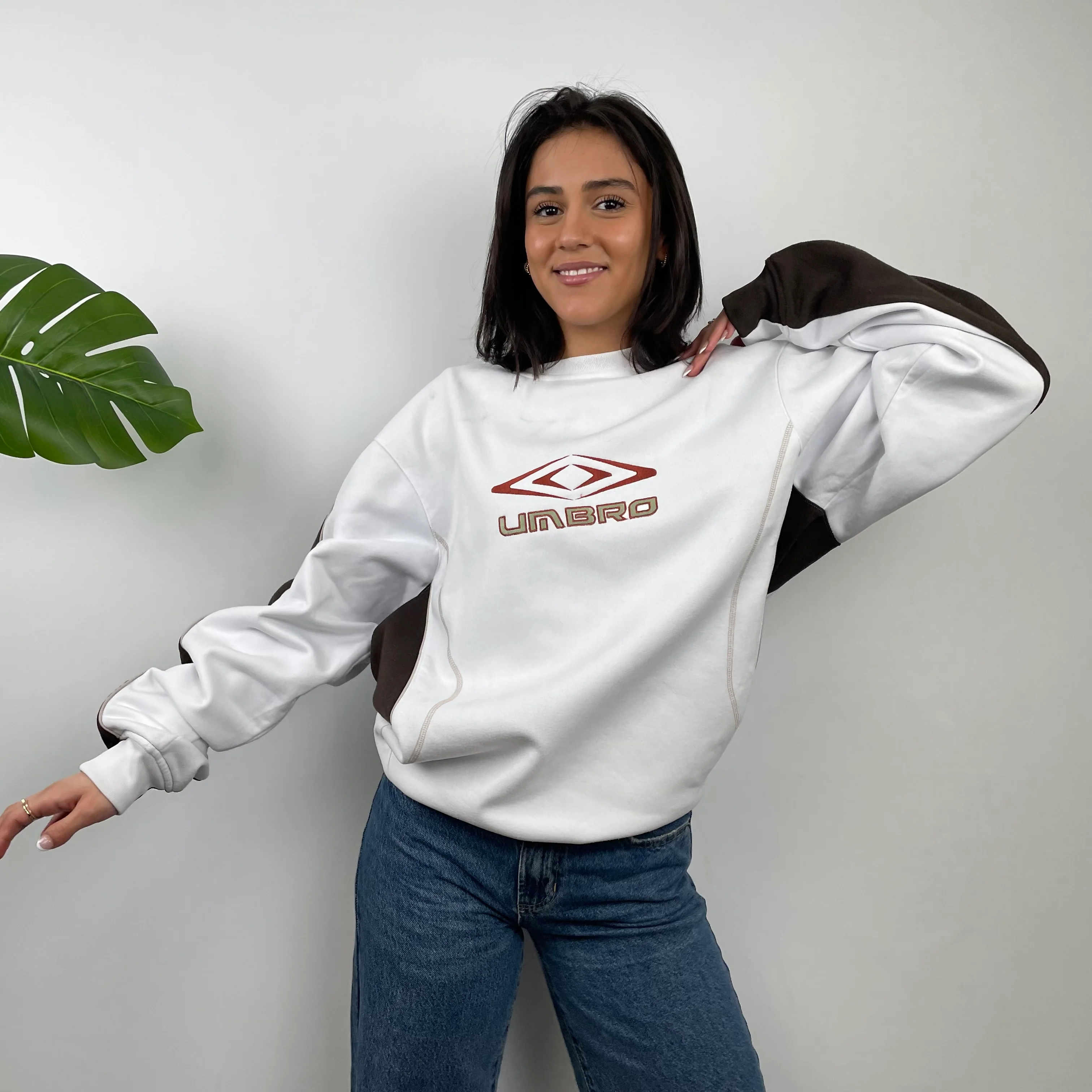 Umbro White Embroidered Spell Out Sweatshirt (XL) - Image 3