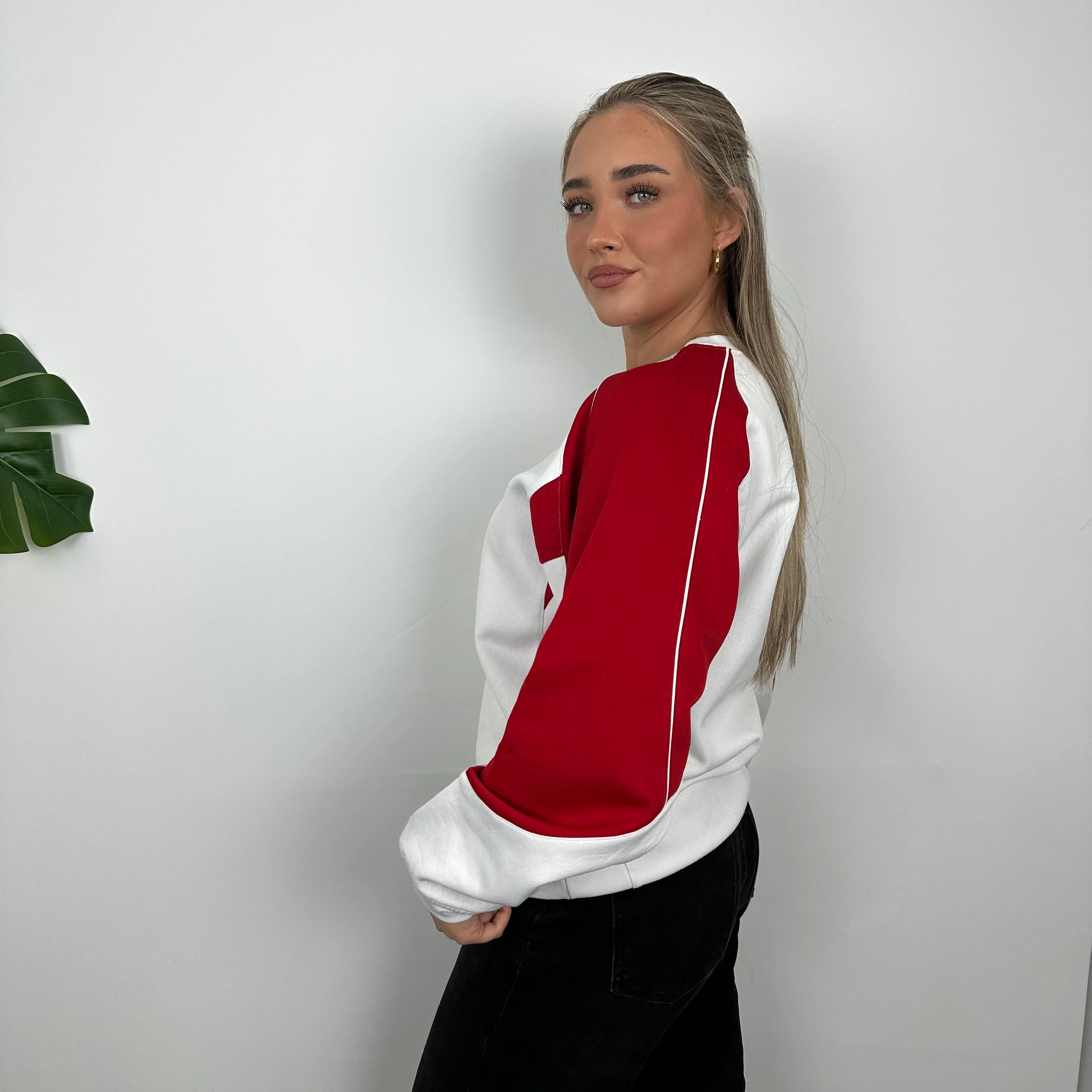 Umbro White Embroidered Spell Out Sweatshirt (L) - Image 3