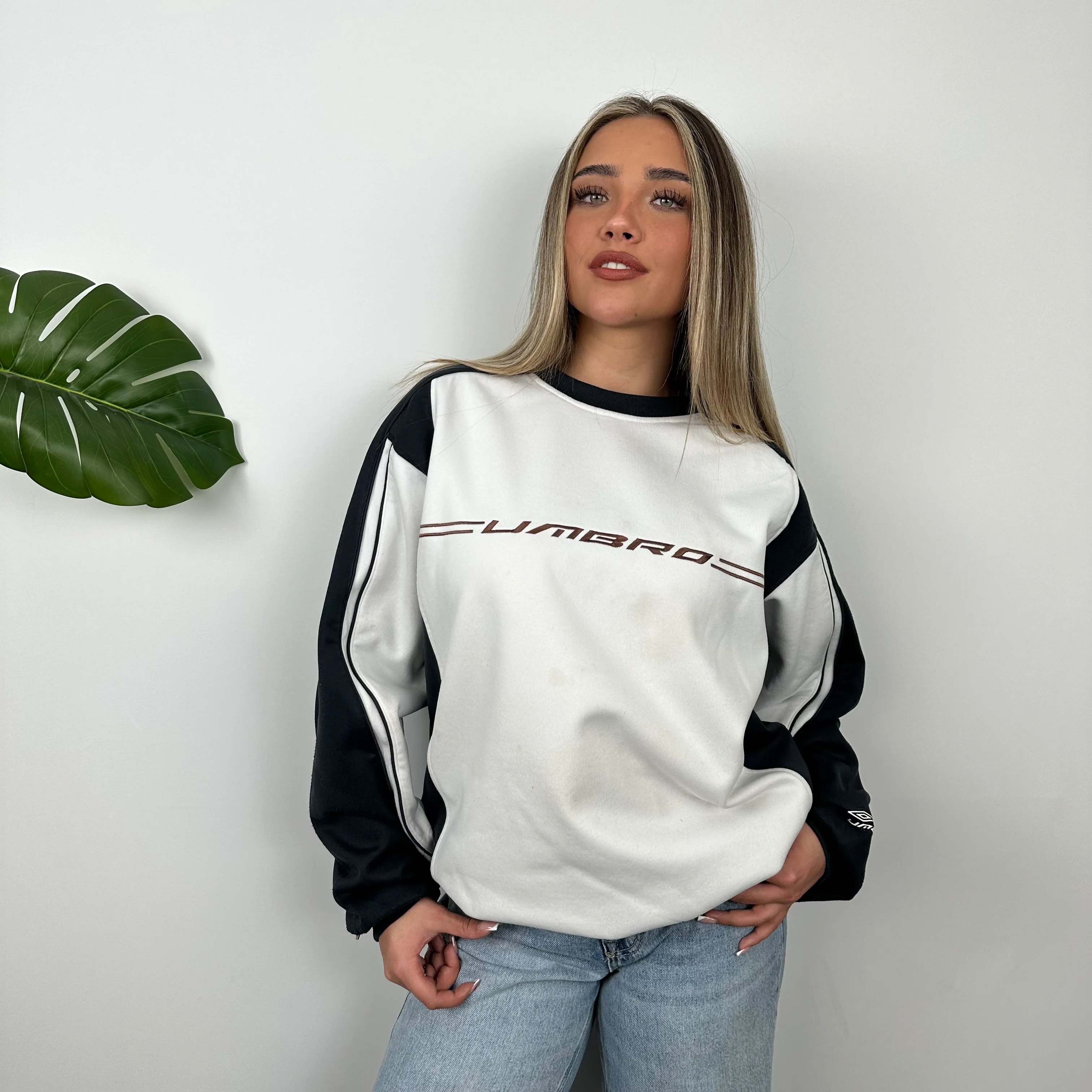 Umbro White Embroidered Spell Out Sweatshirt (L) - Image 7
