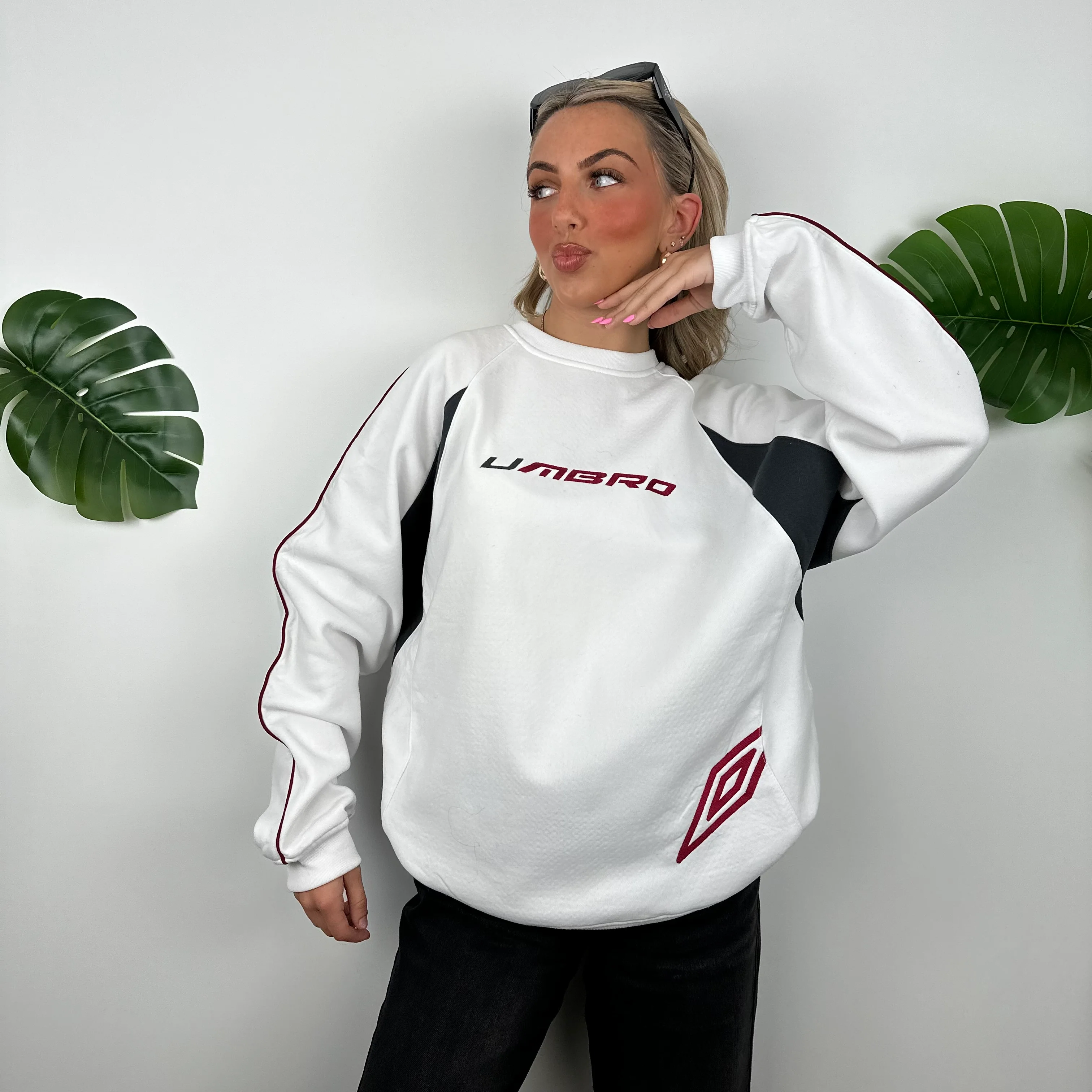 Umbro White Embroidered Spell Out Sweatshirt (L) - Image 5