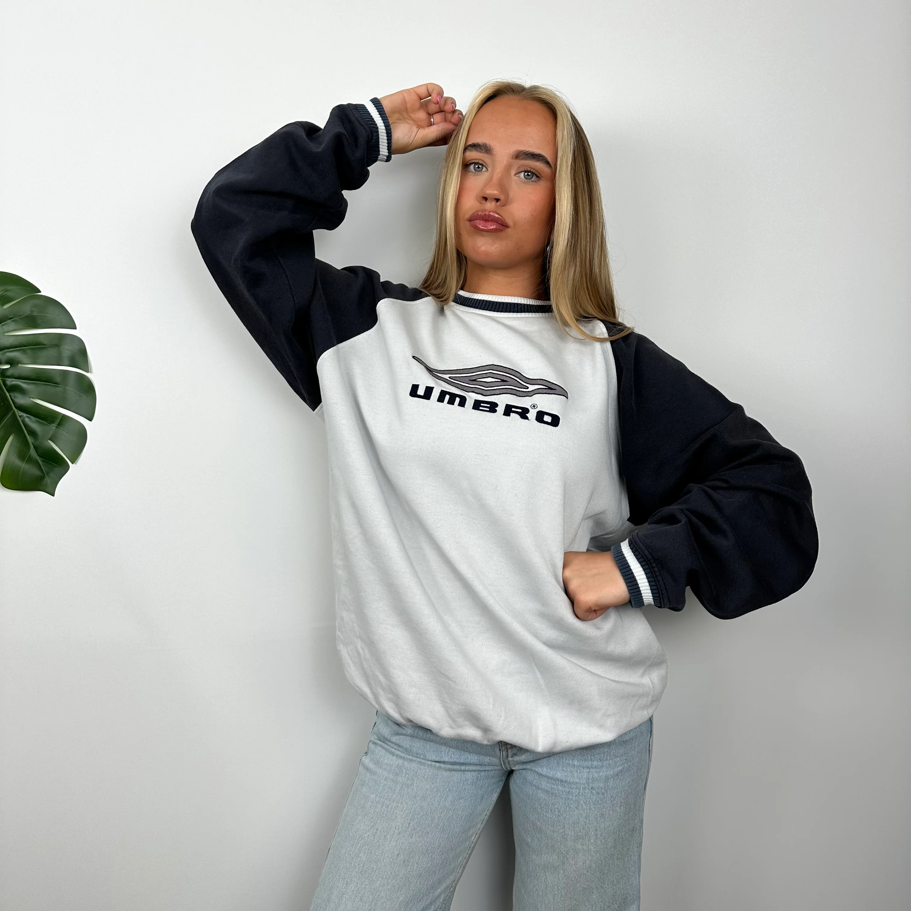 Umbro White Embroidered Spell Out Sweatshirt (L) - Image 3