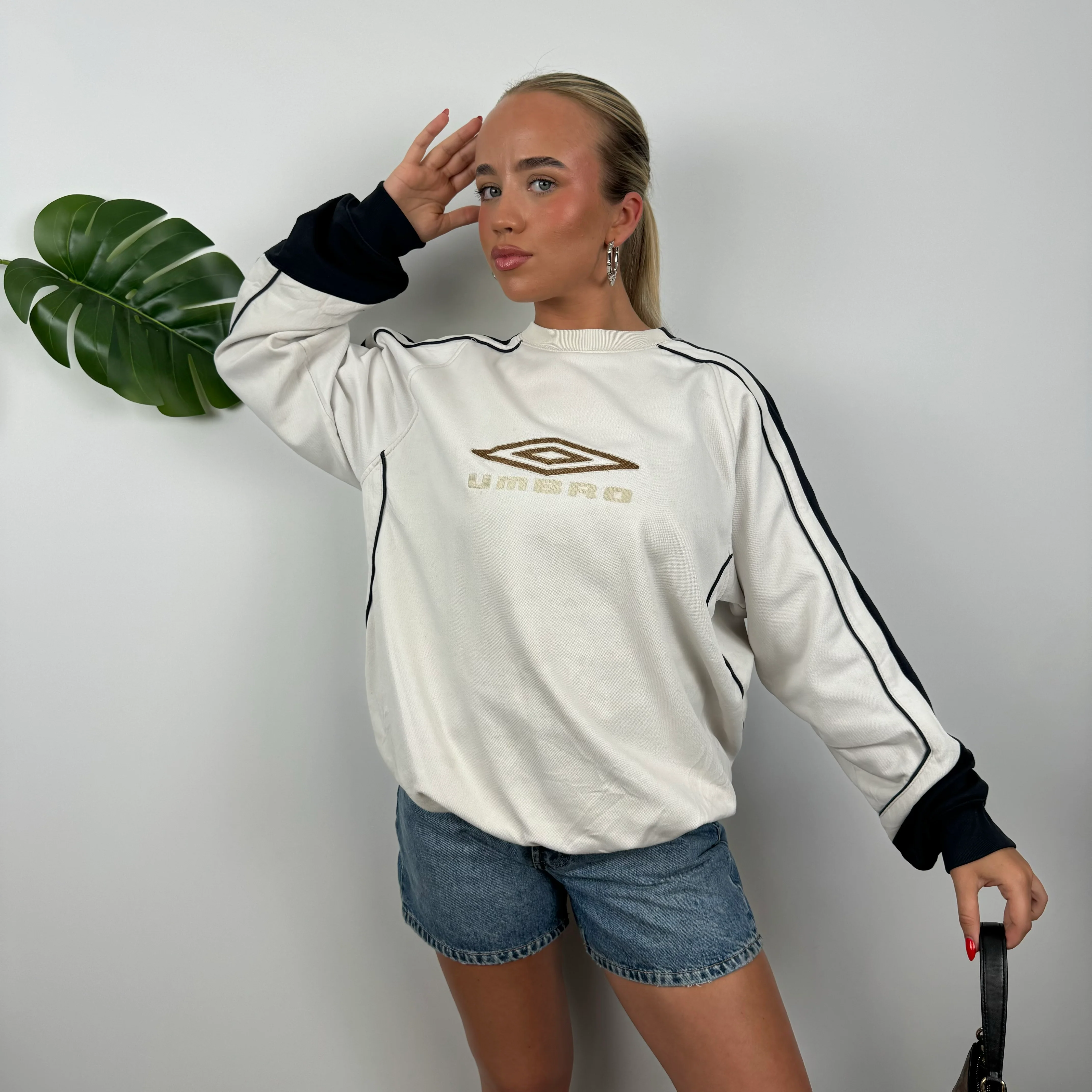 Umbro White Embroidered Spell Out Sweatshirt (L) - Image 4