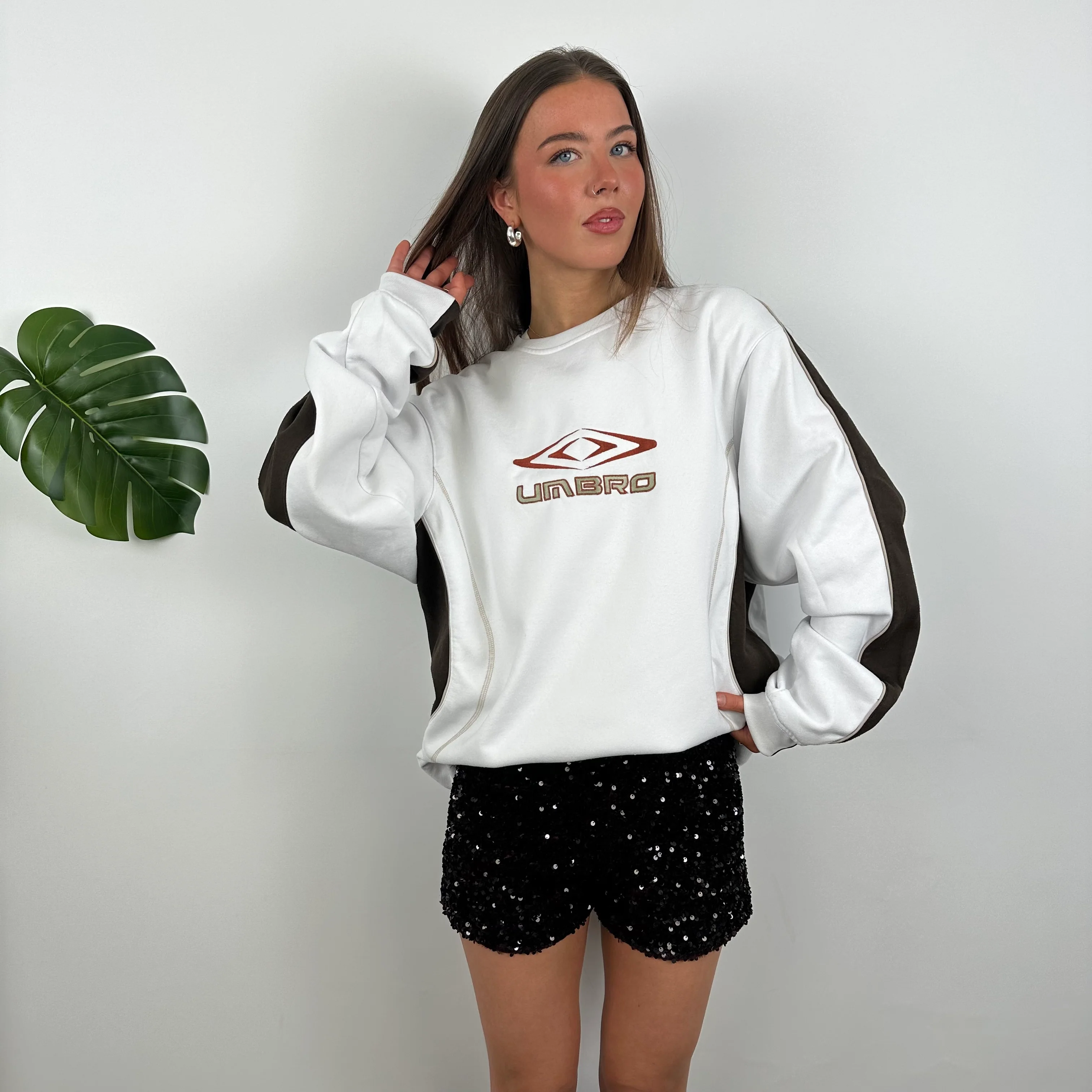 Umbro White Embroidered Spell Out Sweatshirt (XL) - Image 3