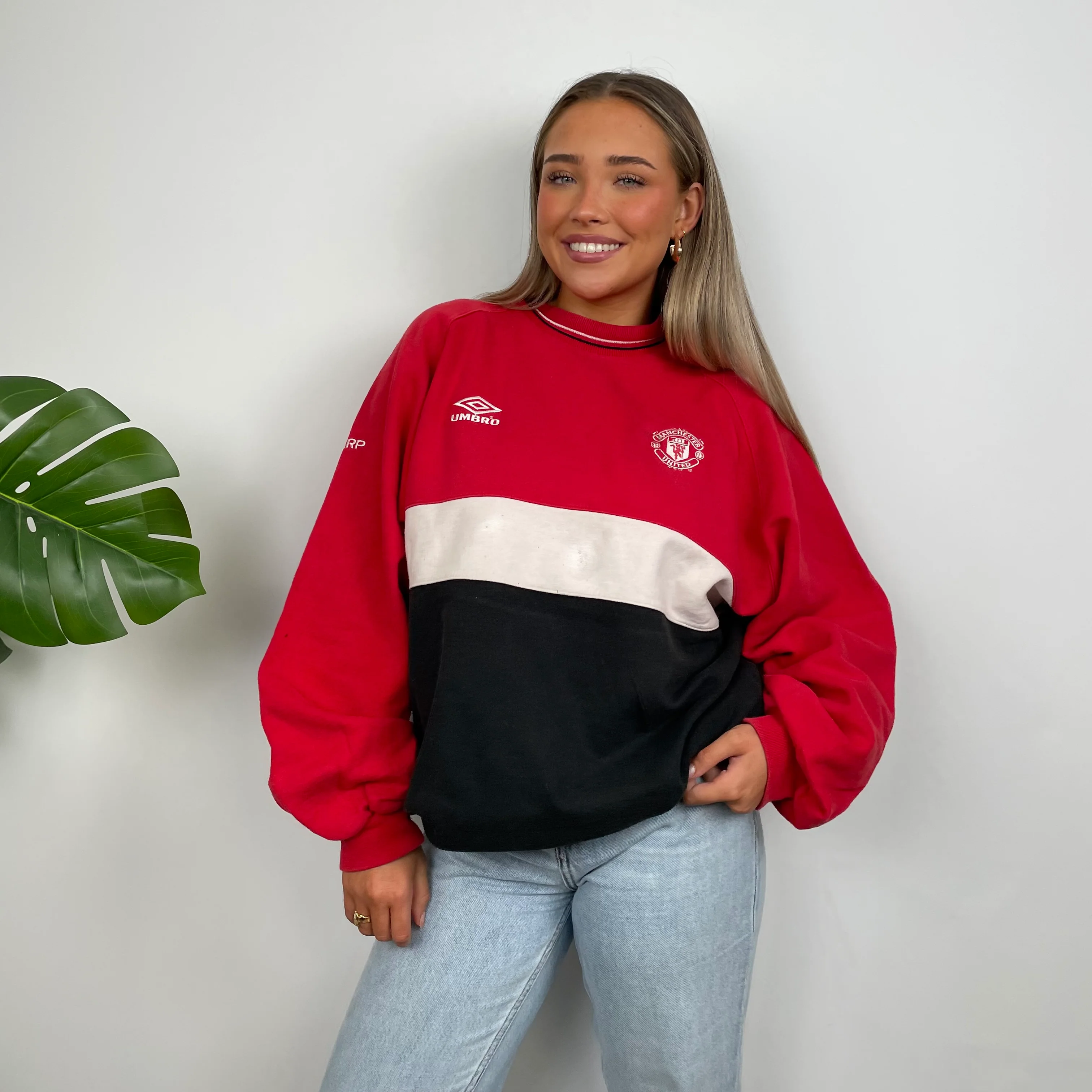 Umbro X Manchester United RARE Red Embroidered Spell Out Sweatshirt (XL) - Image 2