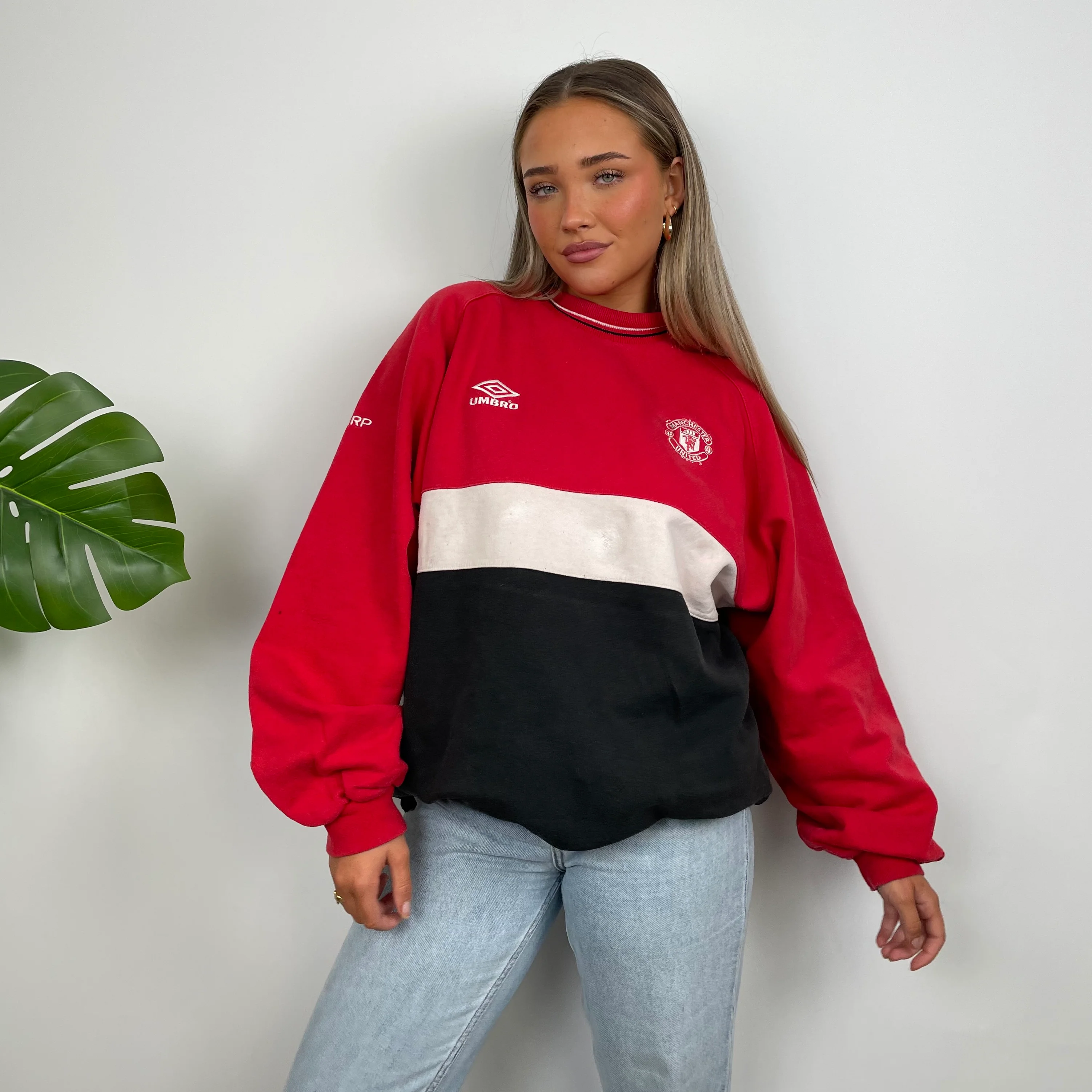 Umbro X Manchester United RARE Red Embroidered Spell Out Sweatshirt (XL) - Image 7