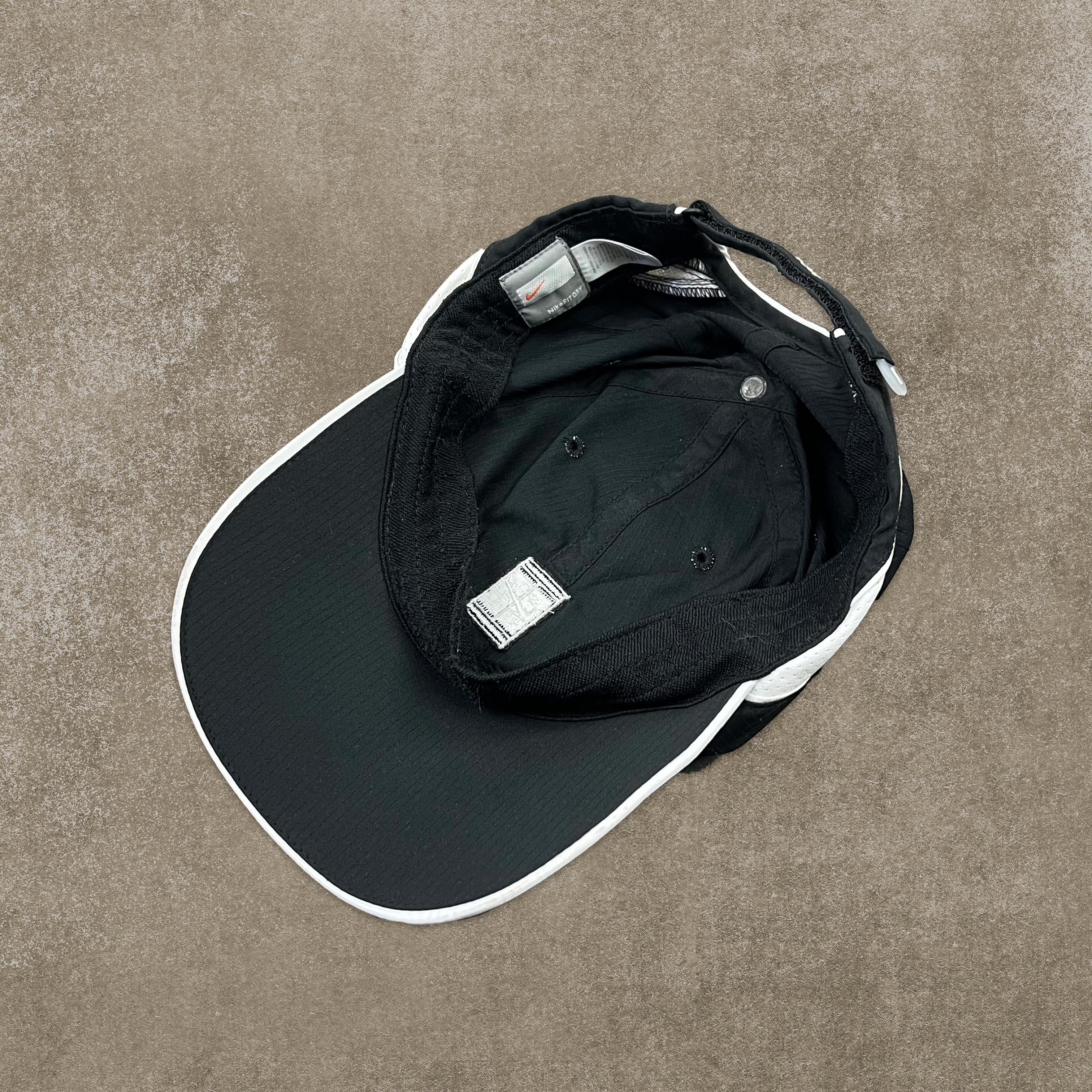 Nike Challenge Court Black Embroidered Logo Cap - Image 4