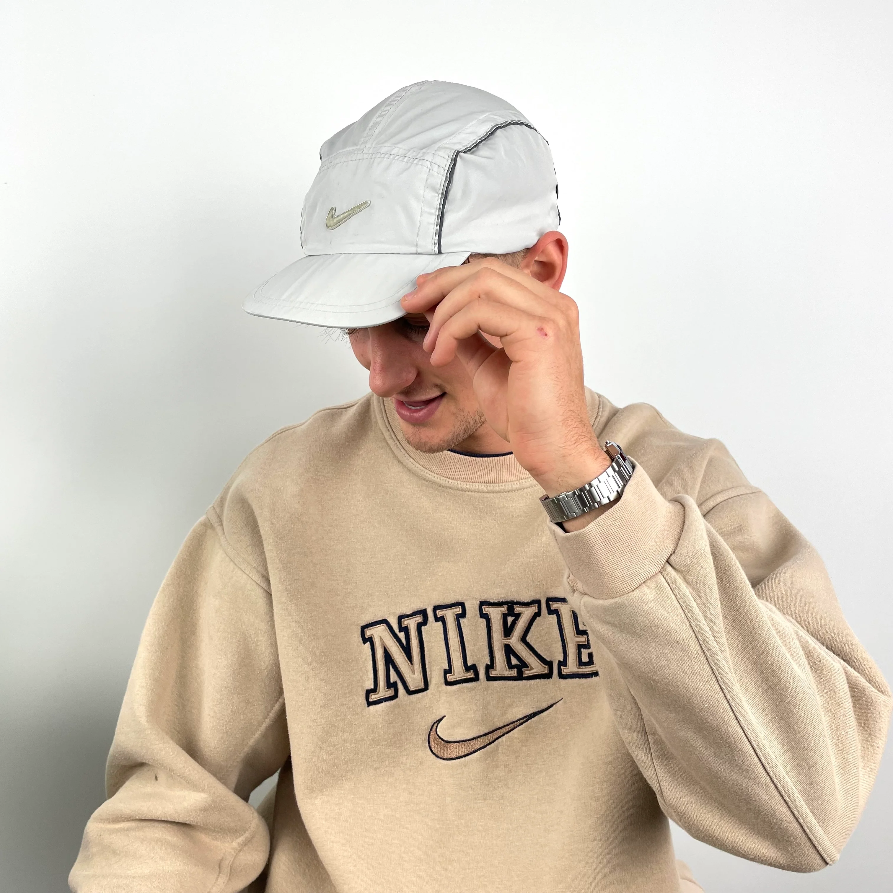 Nike RARE Grey Embroidered Swoosh Cap - Image 3