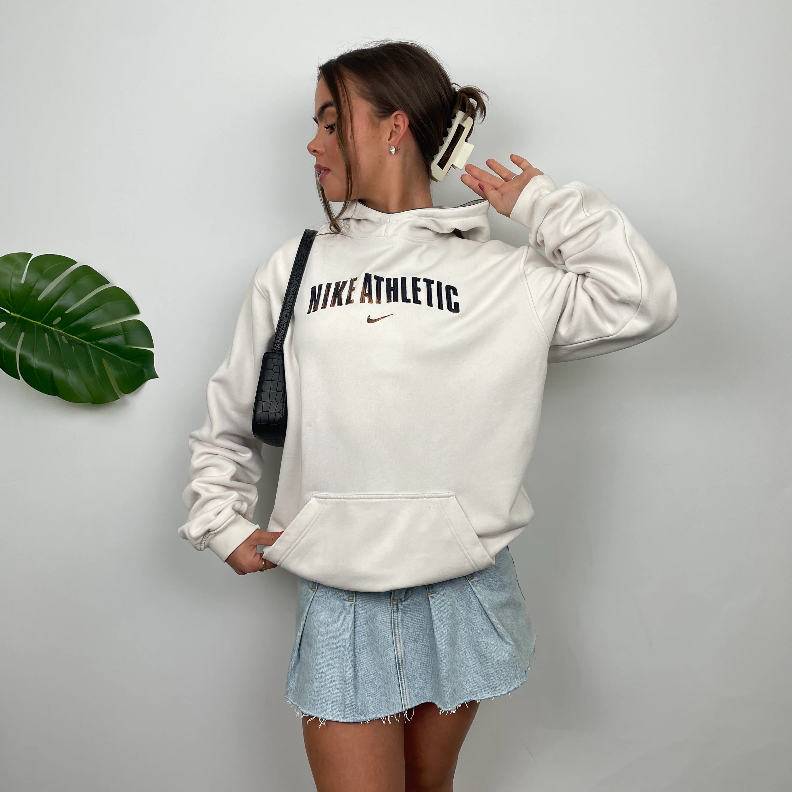 Nike Athletic White Embroidered Spell Out Hoodie (M) - Image 3