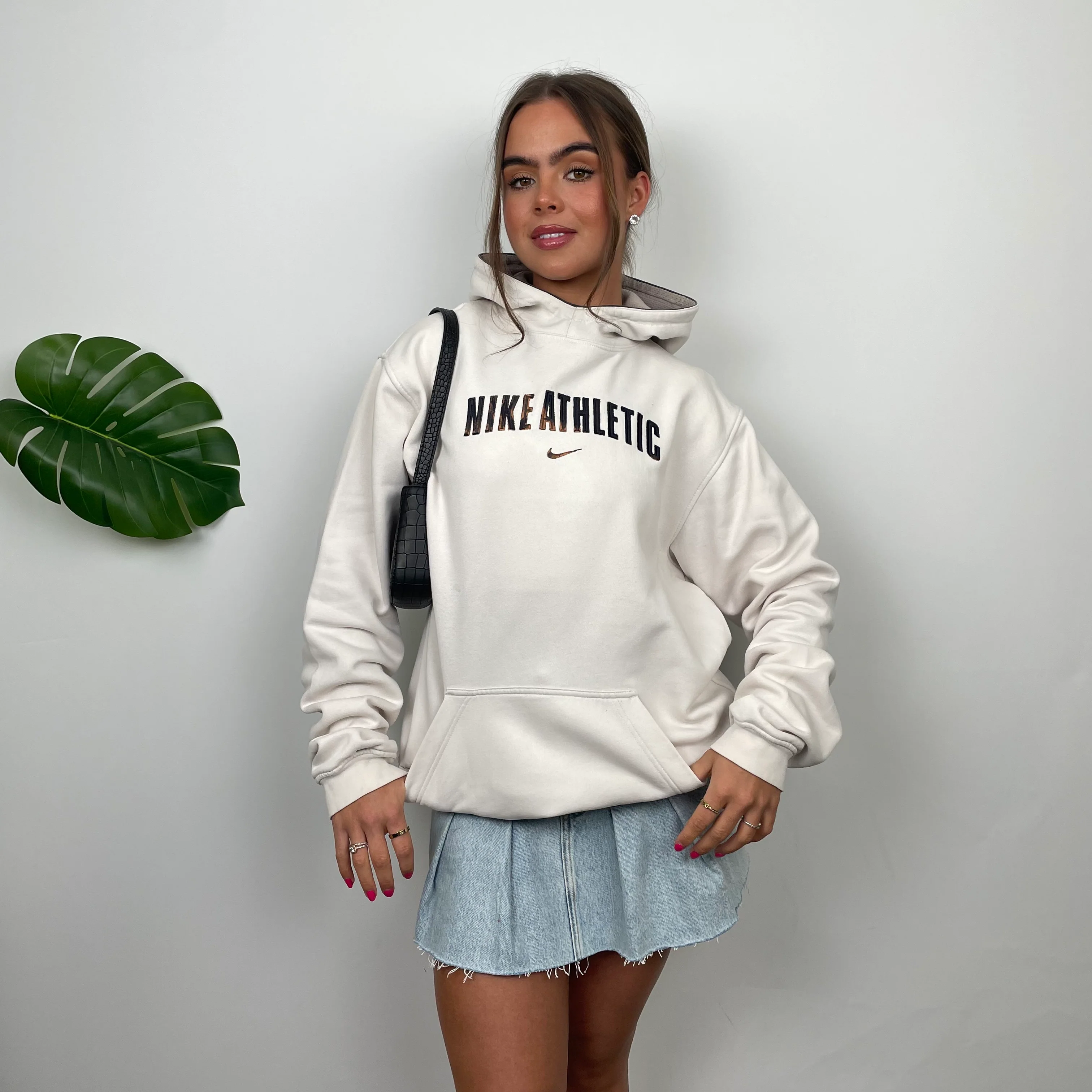 Nike Athletic White Embroidered Spell Out Hoodie (M) - Image 8