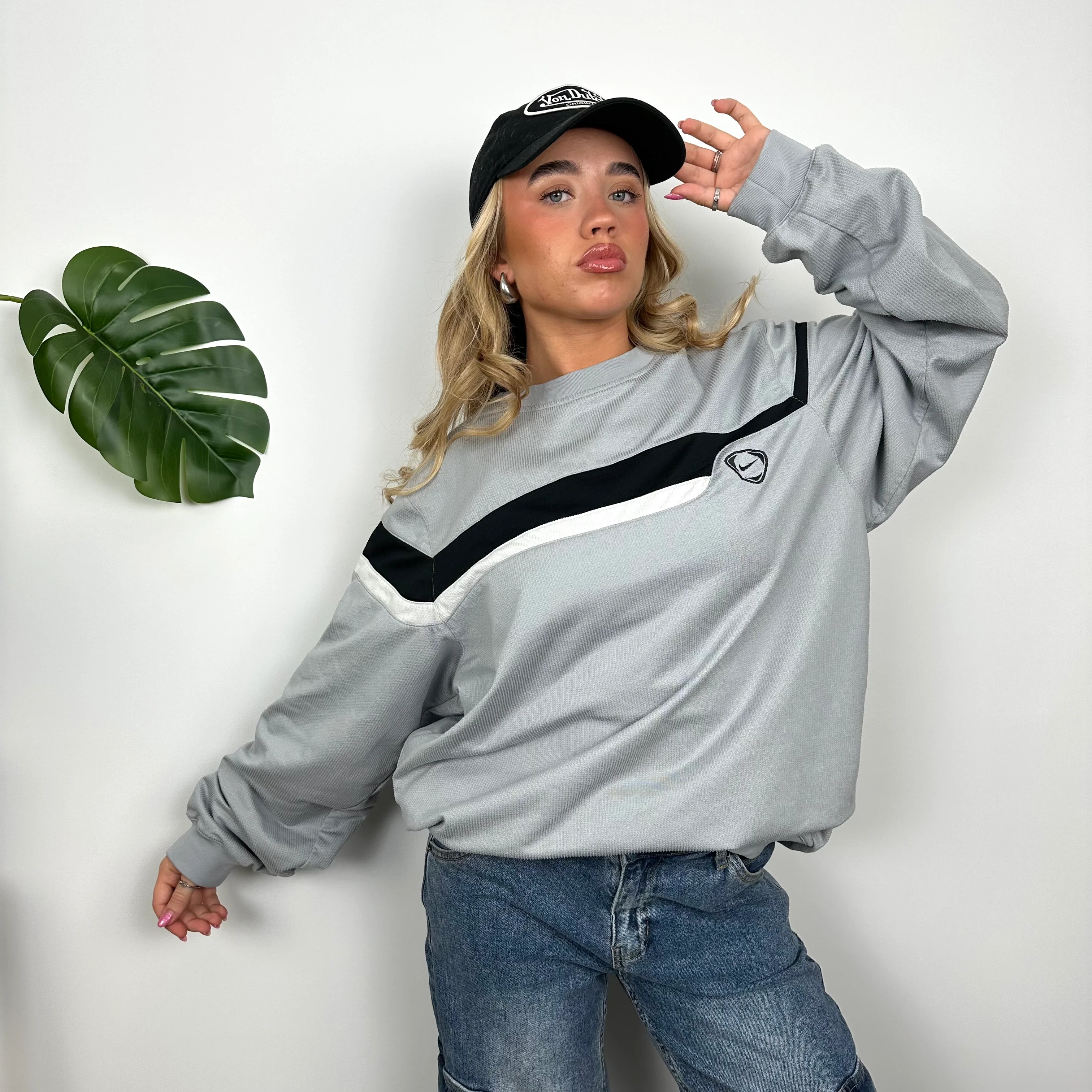 Nike Grey Embroidered Swoosh Sweatshirt (XL) - Image 5