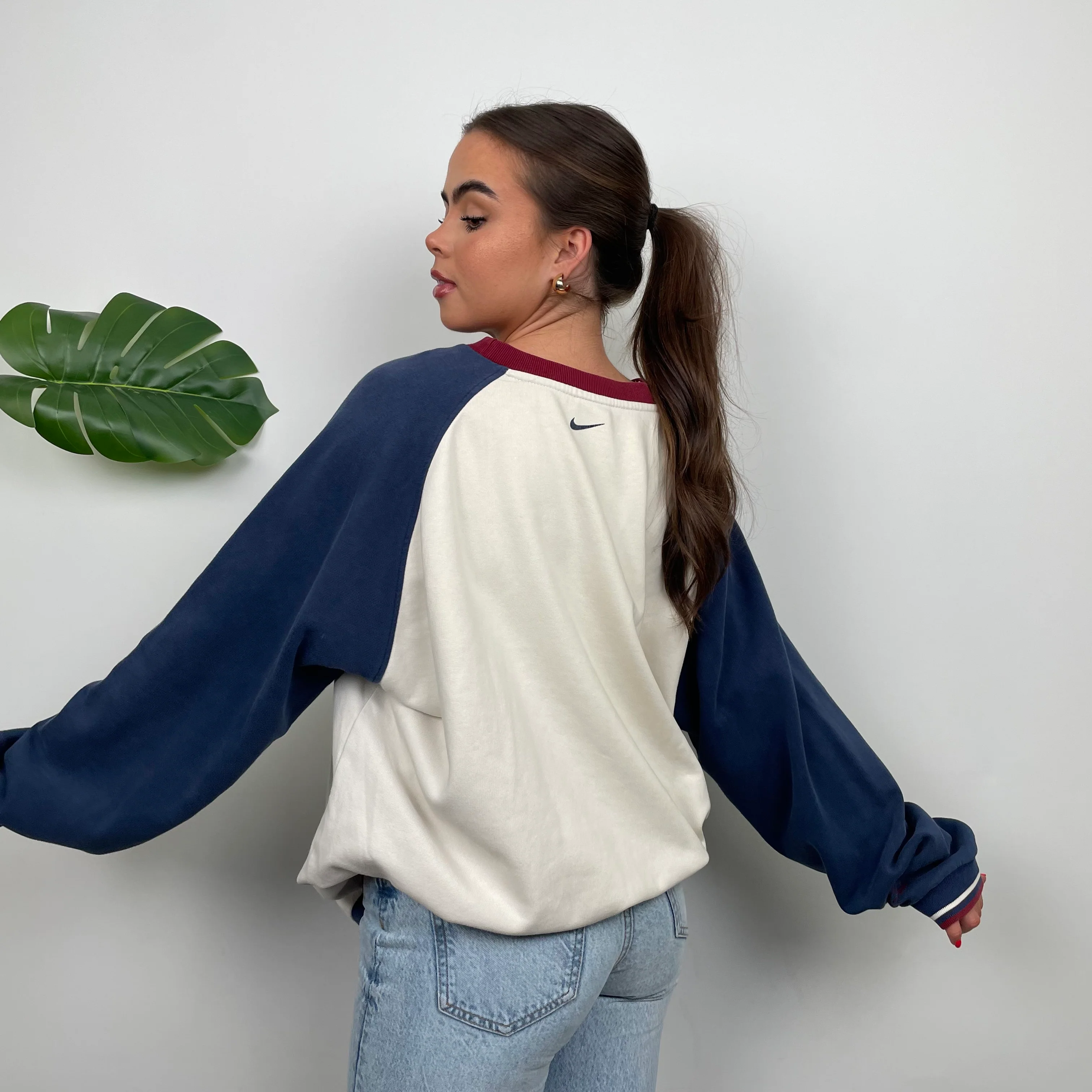 Nike X USA White Embroidered Spell Out Sweatshirt (L) - Image 6