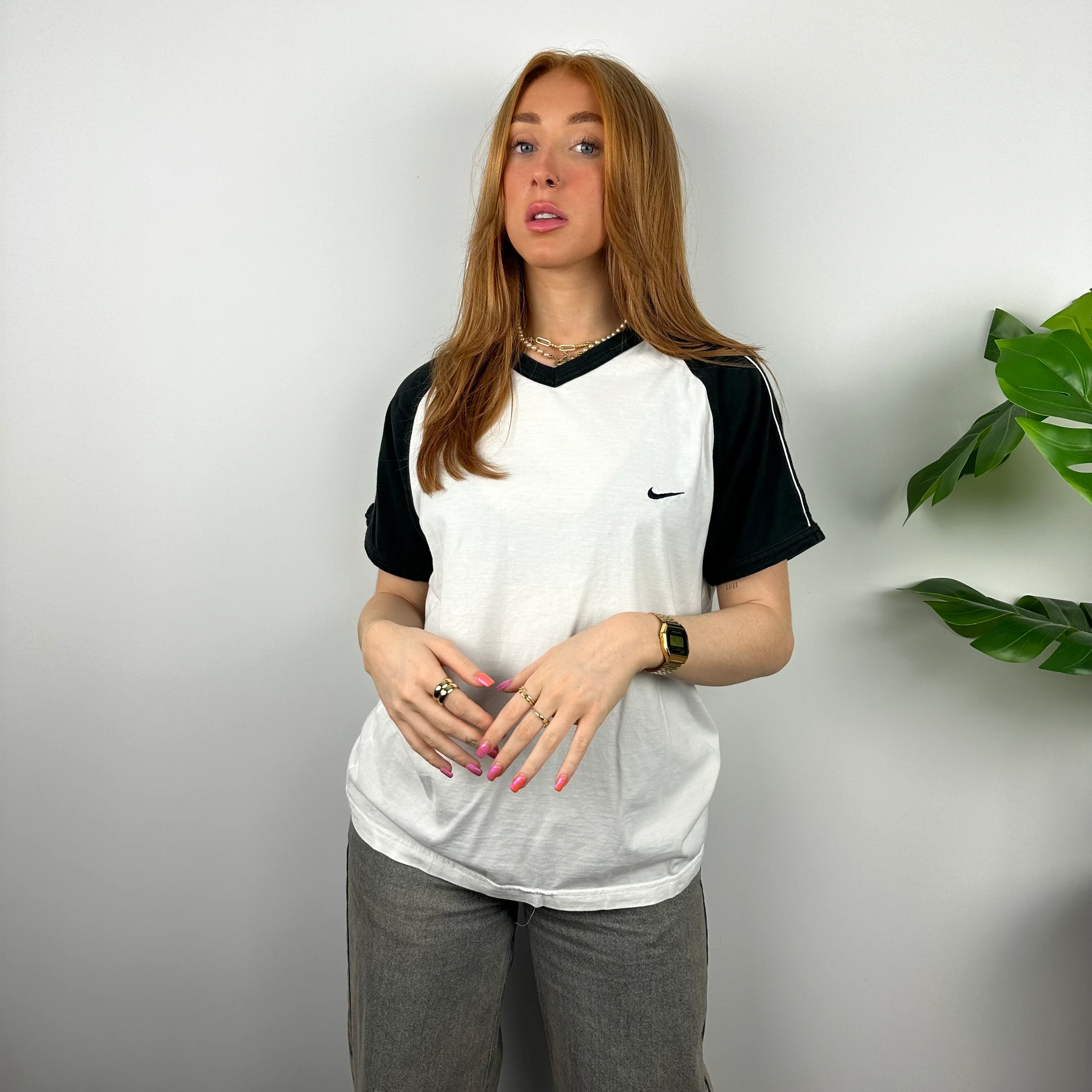 Nike RARE White Embroidered Swoosh T Shirt (M) - Image 3