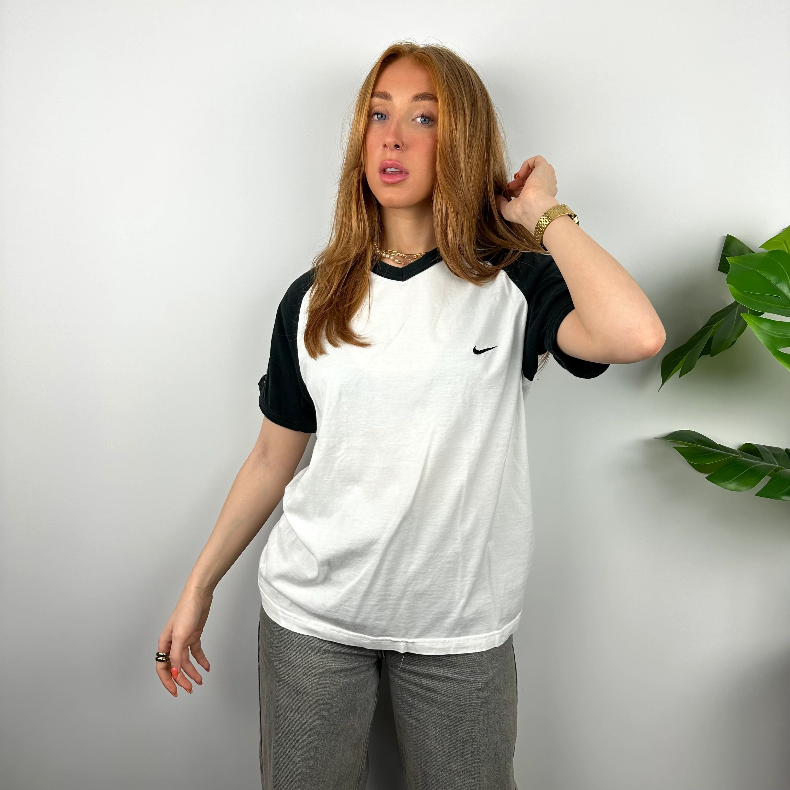 Nike RARE White Embroidered Swoosh T Shirt (M) - Image 5