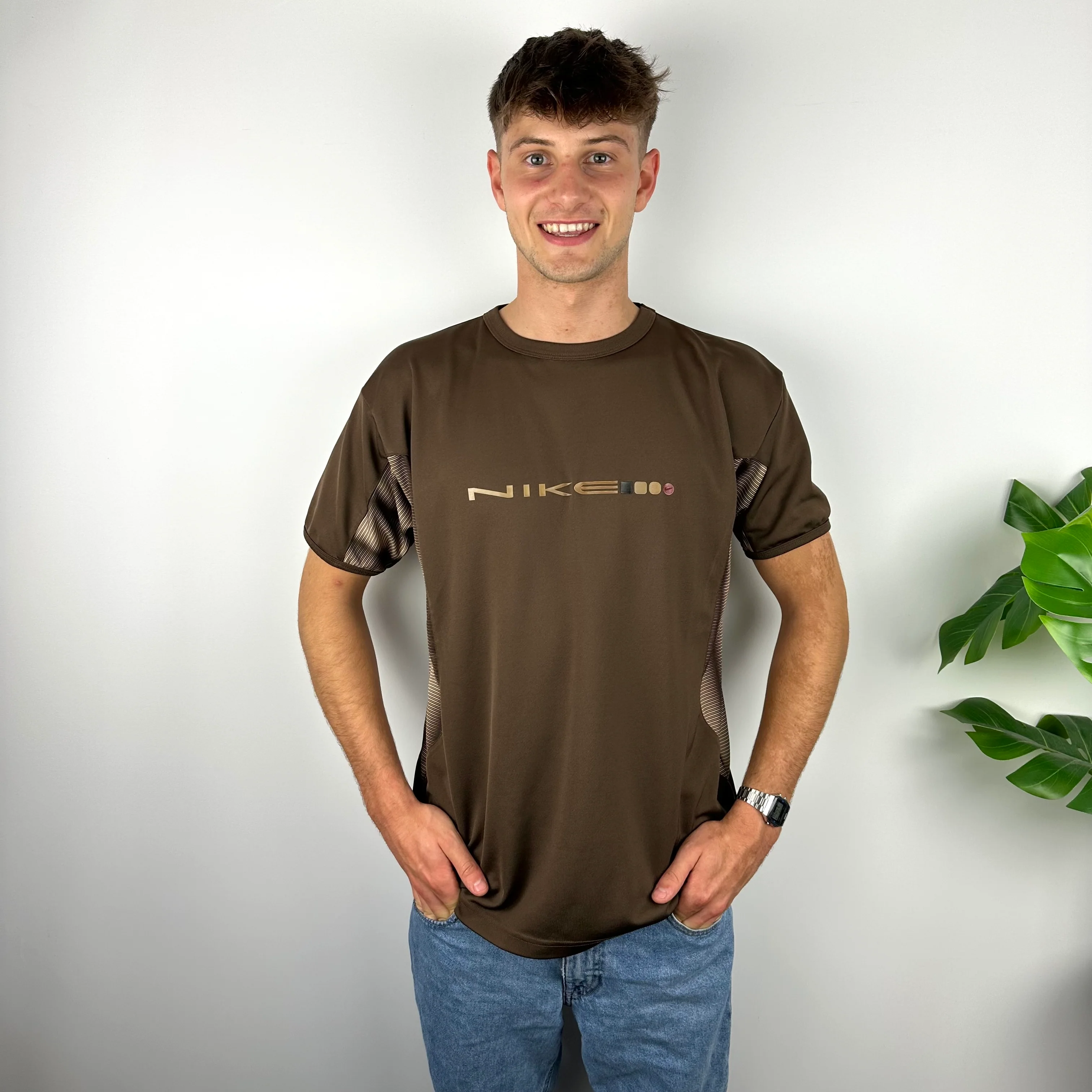 Nike RARE Brown Spell Out T Shirt (L) - Image 3