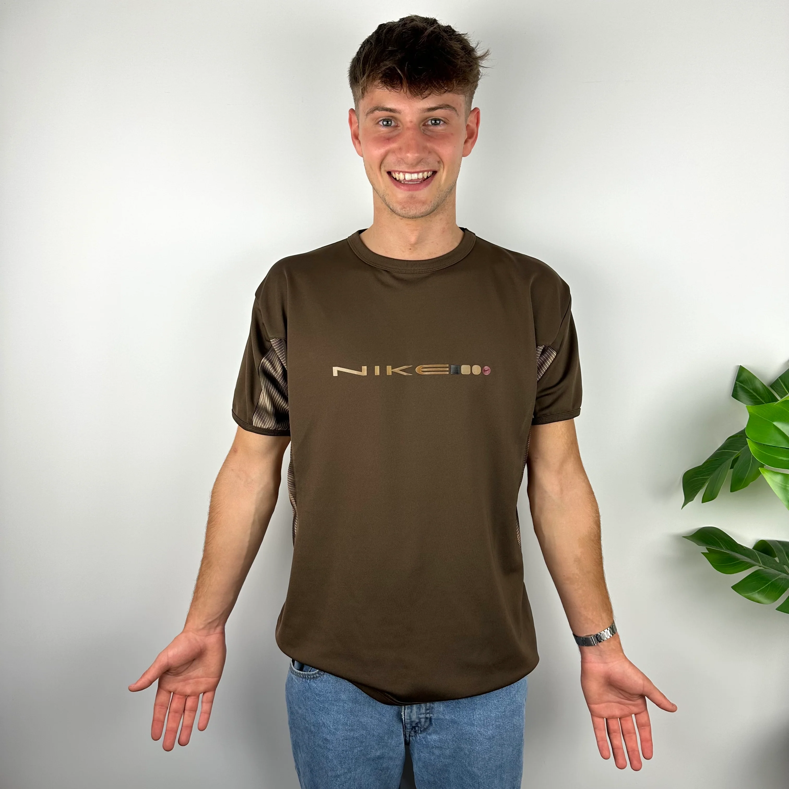 Nike RARE Brown Spell Out T Shirt (L) - Image 6