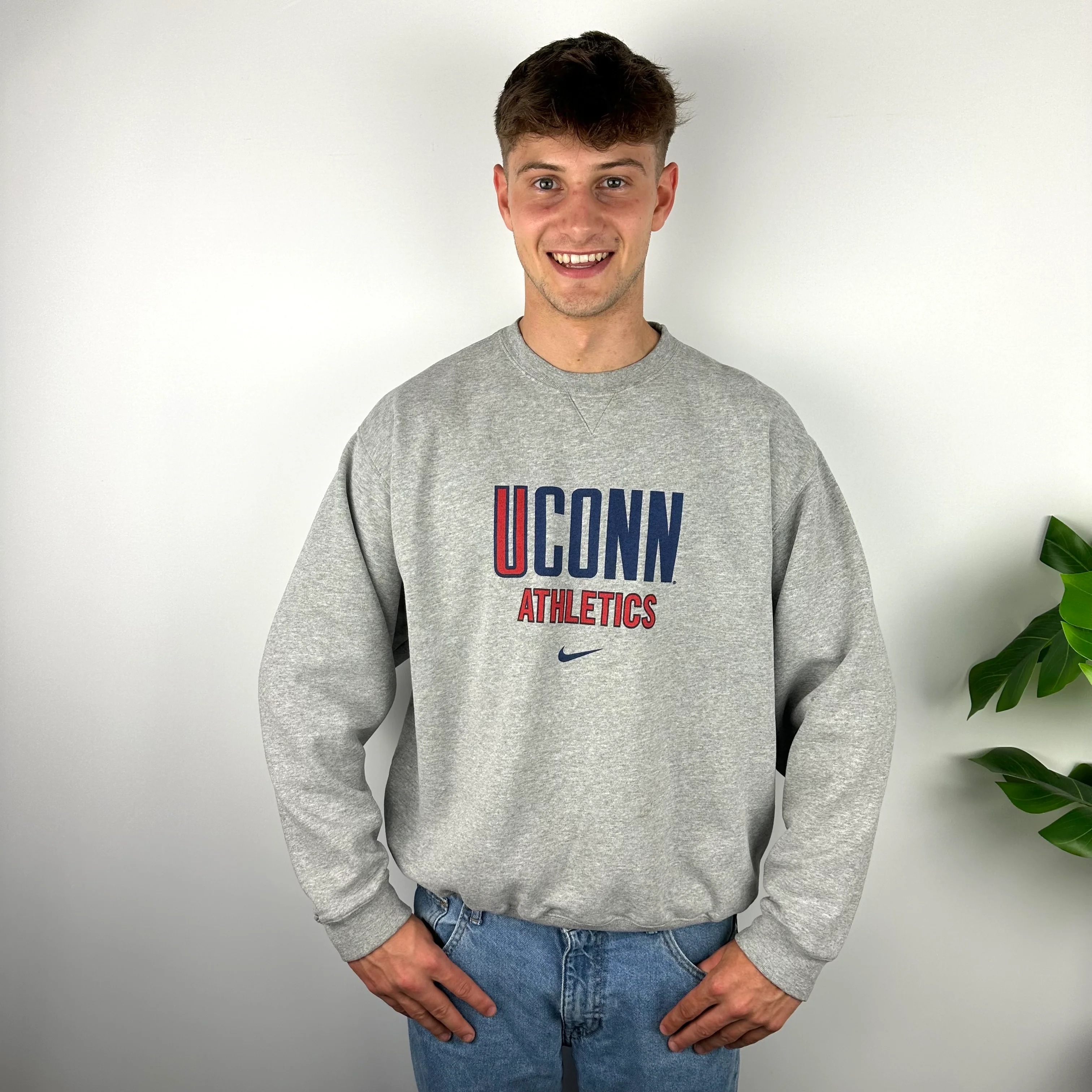 Nike X U Conn Athletics RARE Grey Spell Out Sweatshirt (L) - Image 3