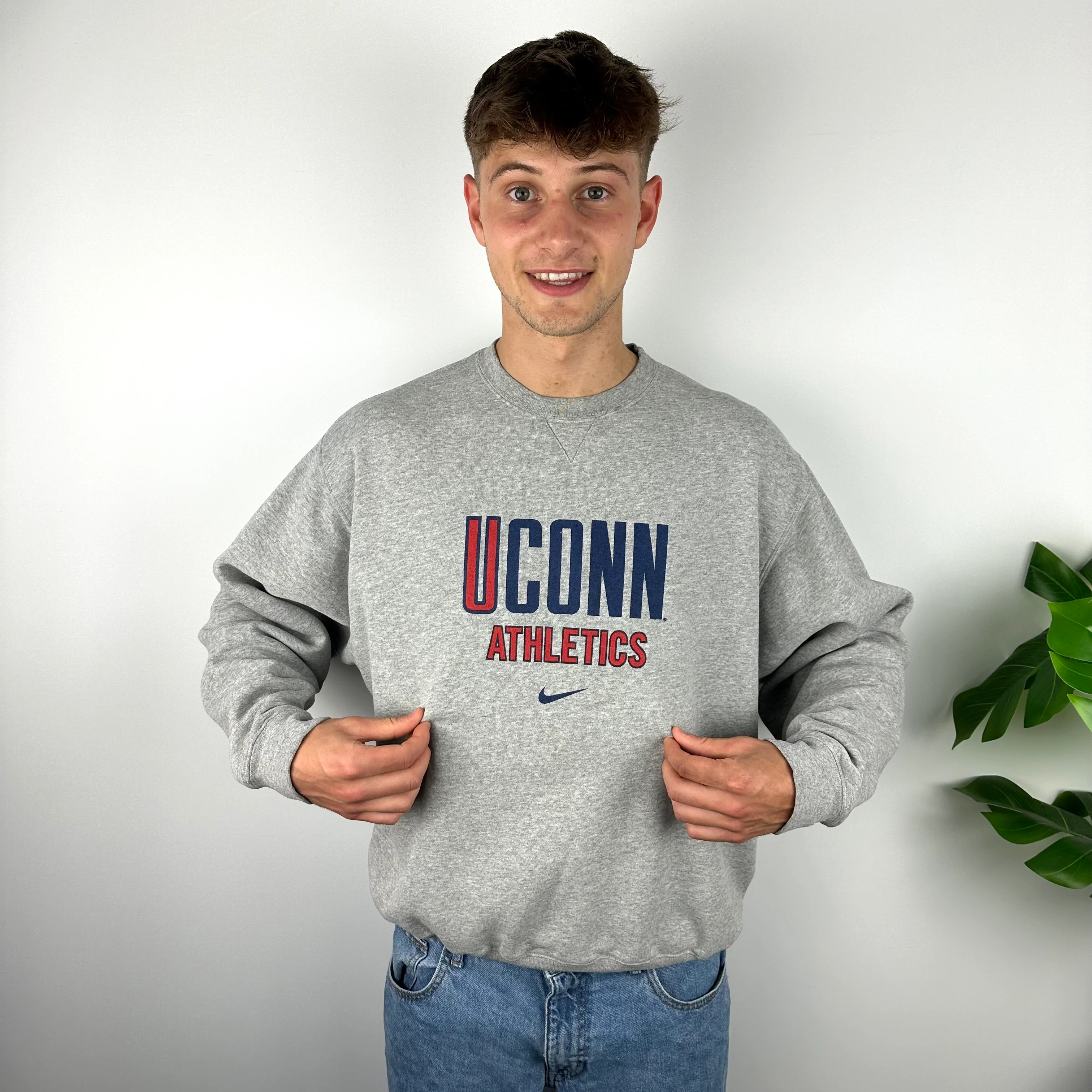 Nike X U Conn Athletics RARE Grey Spell Out Sweatshirt (L) - Image 4