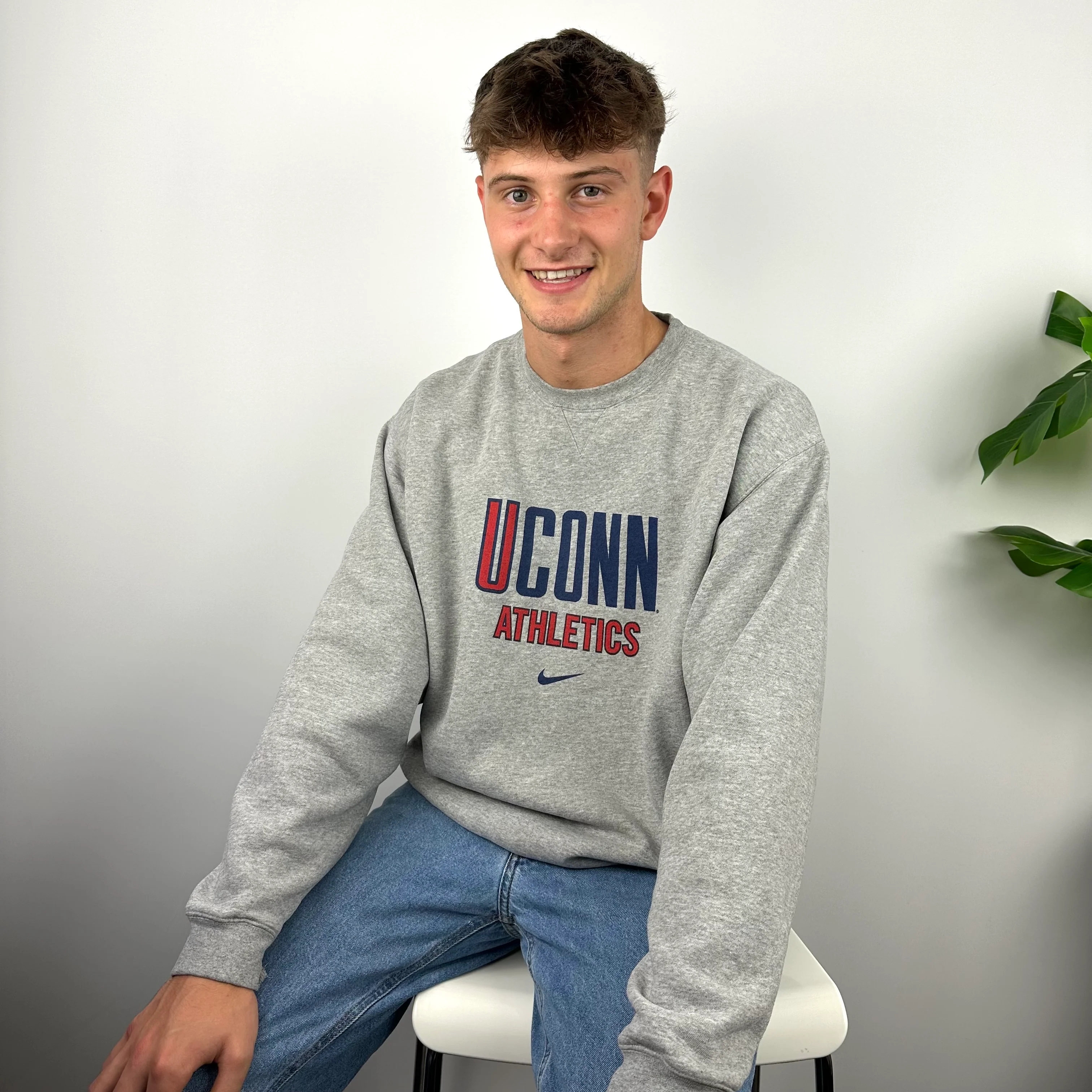 Nike X U Conn Athletics RARE Grey Spell Out Sweatshirt (L) - Image 7