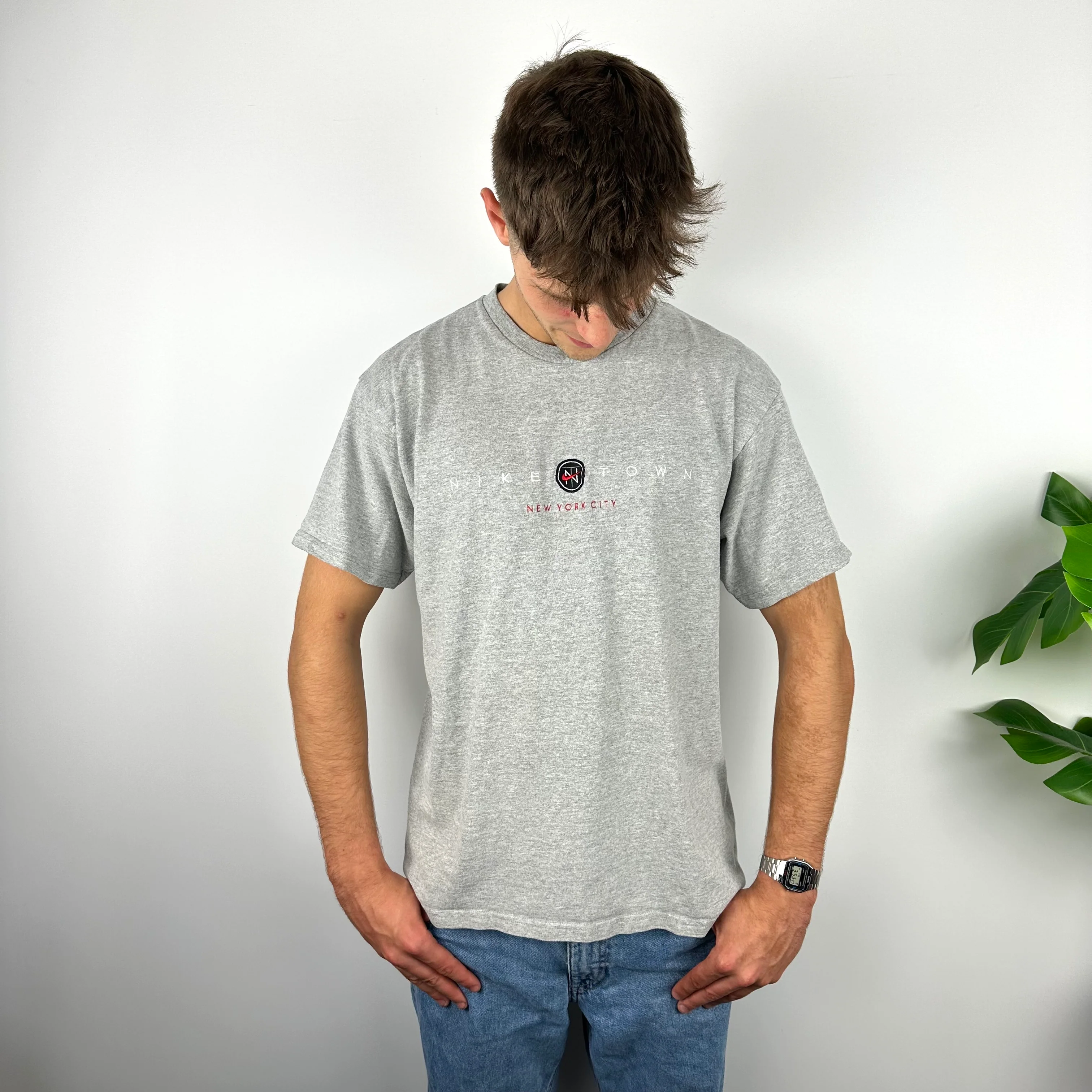 Nike Town New York Grey Embroidered Spell Out T Shirt (L) - Image 2