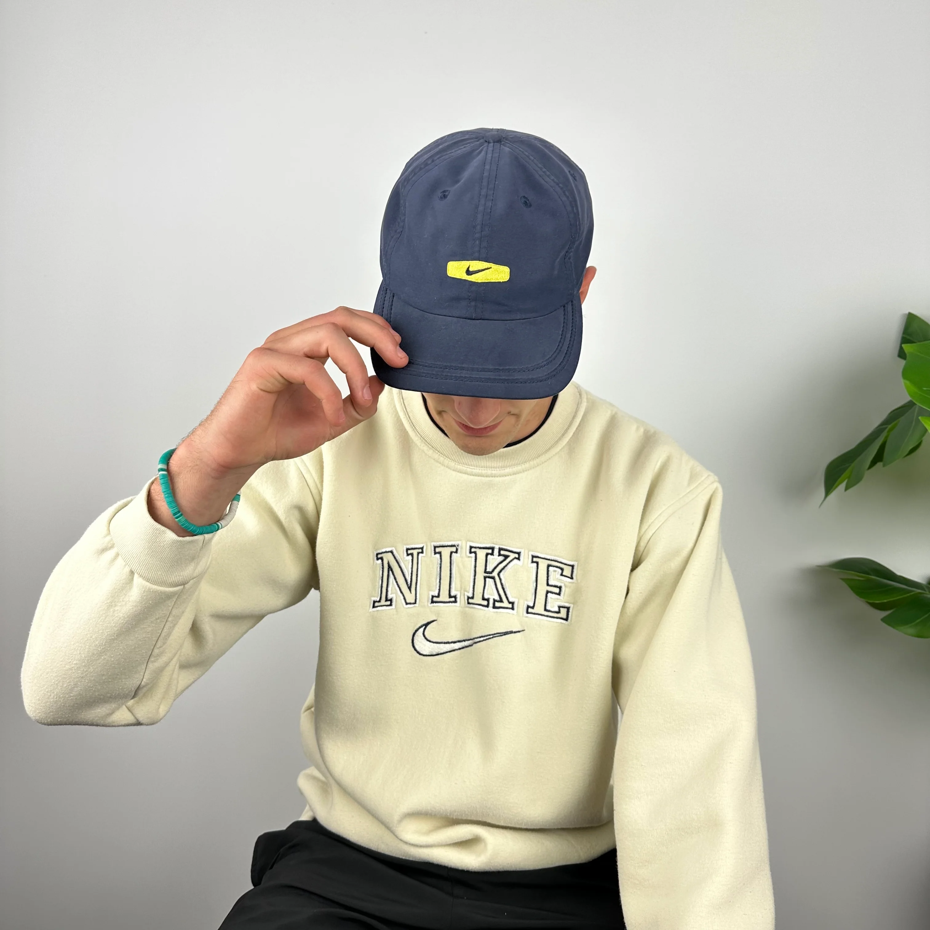 Nike RARE Navy Embroidered Swoosh Cap - Image 6
