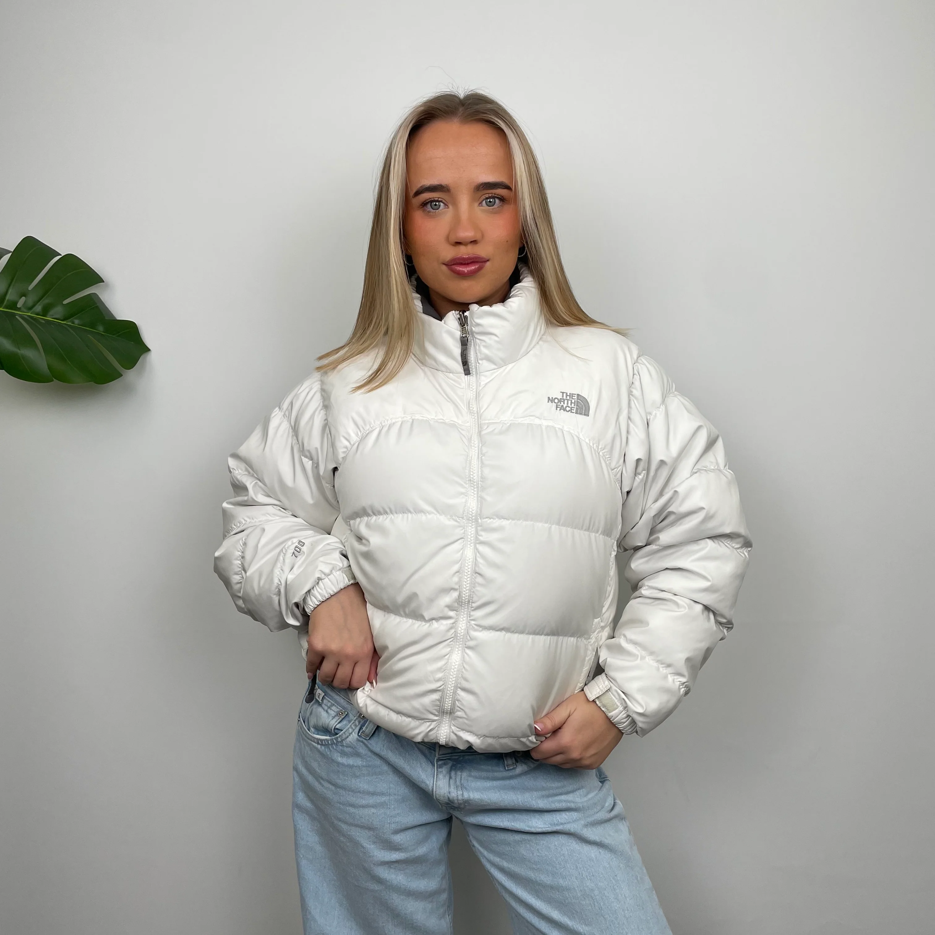White North Face Puffer Jacket 700 (M) - Image 2