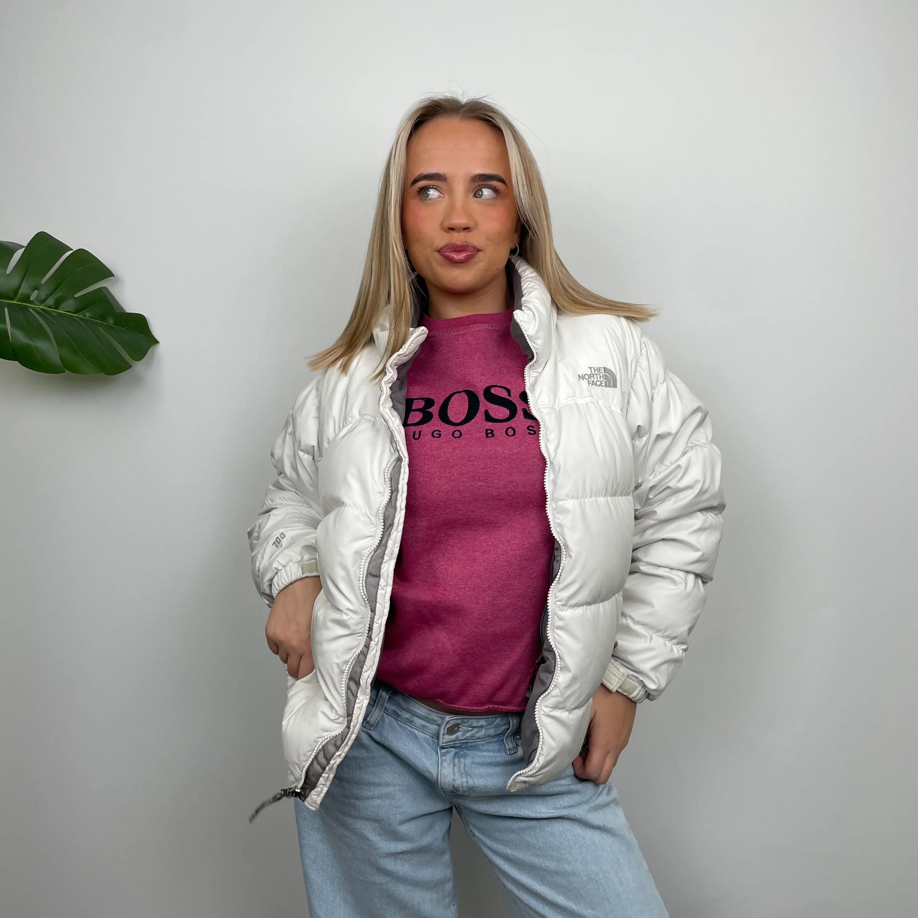 White North Face Puffer Jacket 700 (M) - Image 4